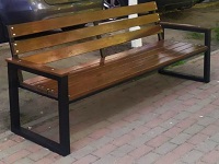 Фото лавки зі спинкою